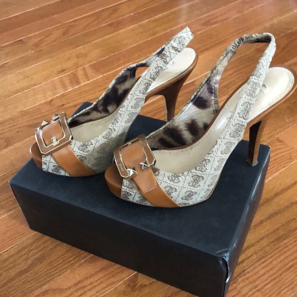 Guess Signature Slingback Pumps - Picture 2 of 3